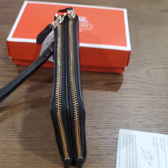 Coach Black Pebbled Leather Wristlet Bag - Picture 5 of 11